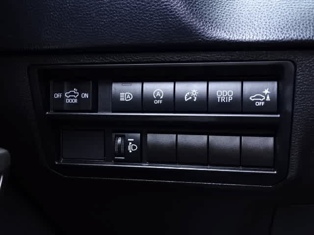 Used 2022 Toyota Tundra SR5 w/ Convenience Package RWD image 40