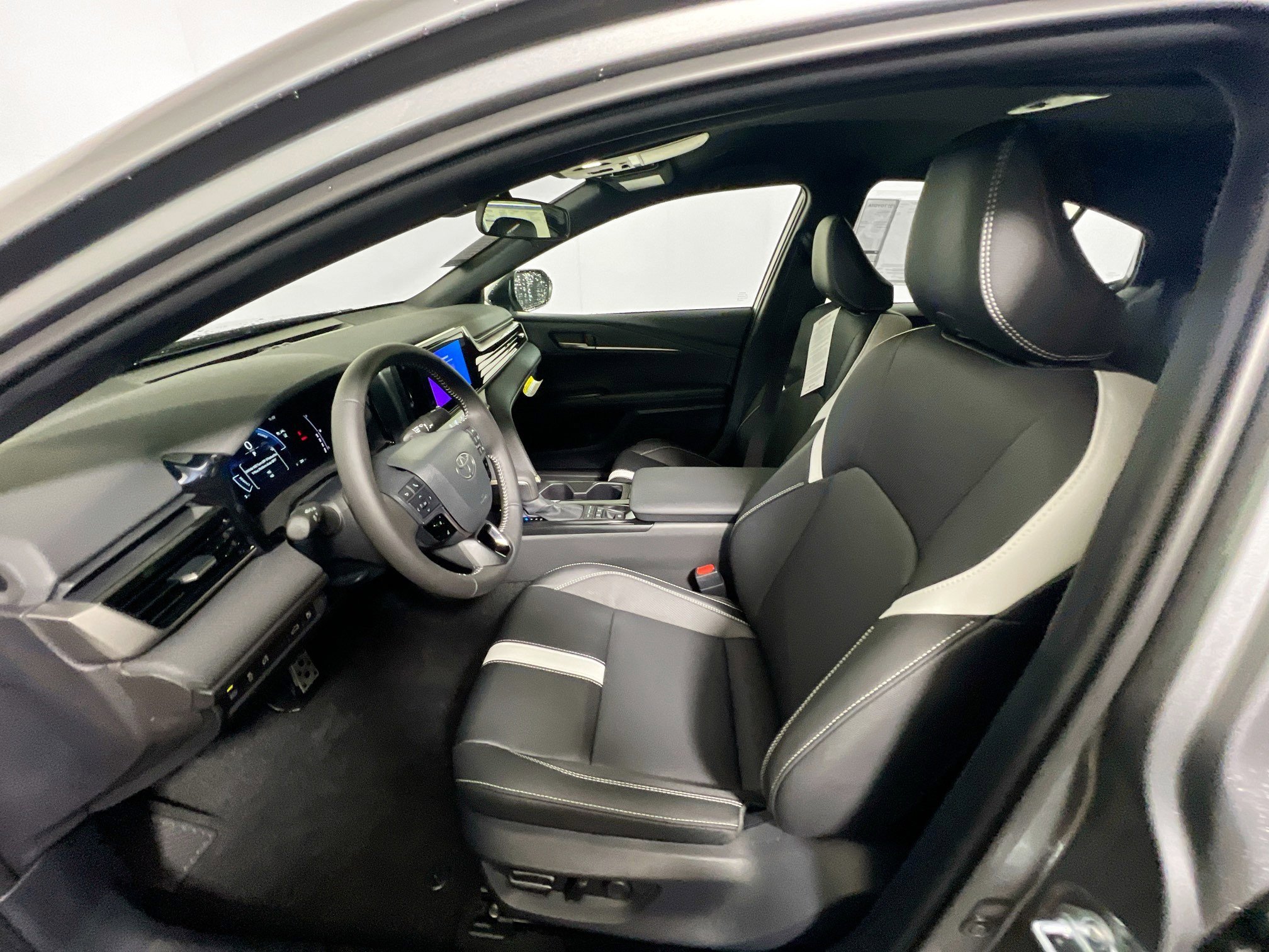 New 2026 Toyota Camry SE FWD image 14