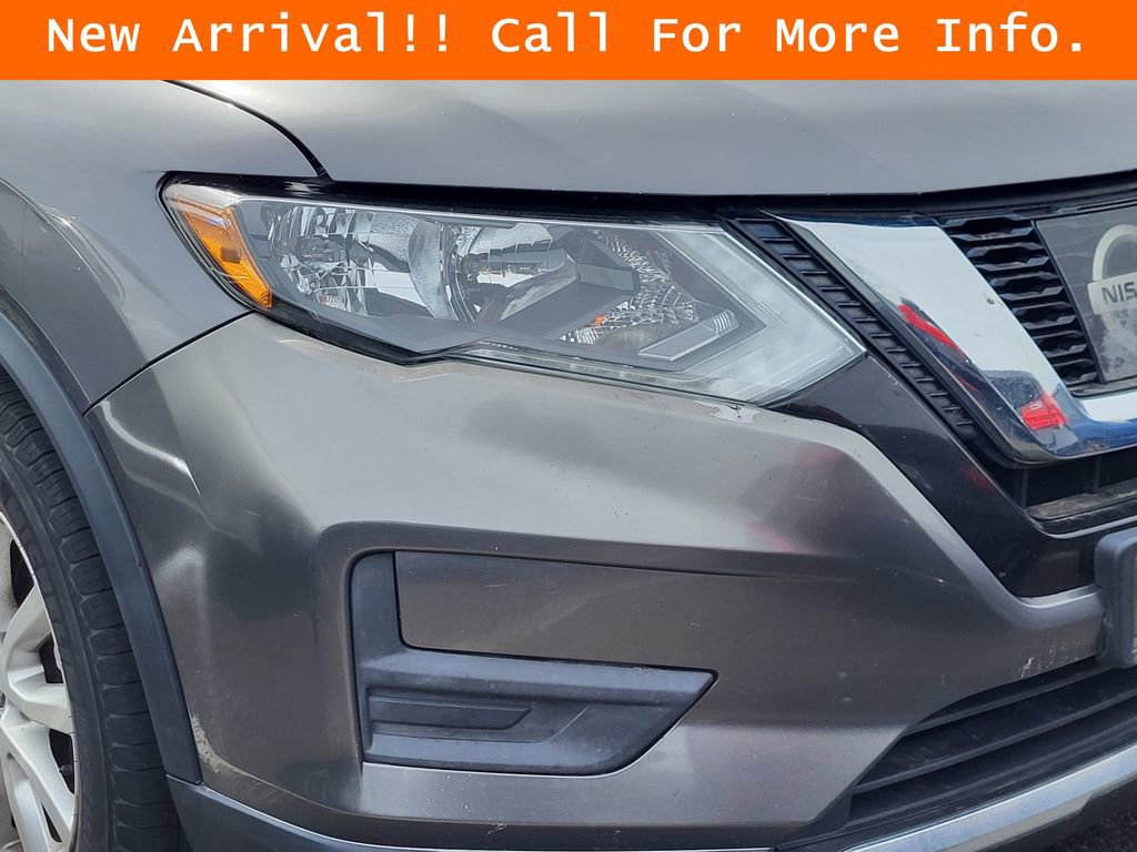 Used 2017 Nissan Rogue SV FWD image 7