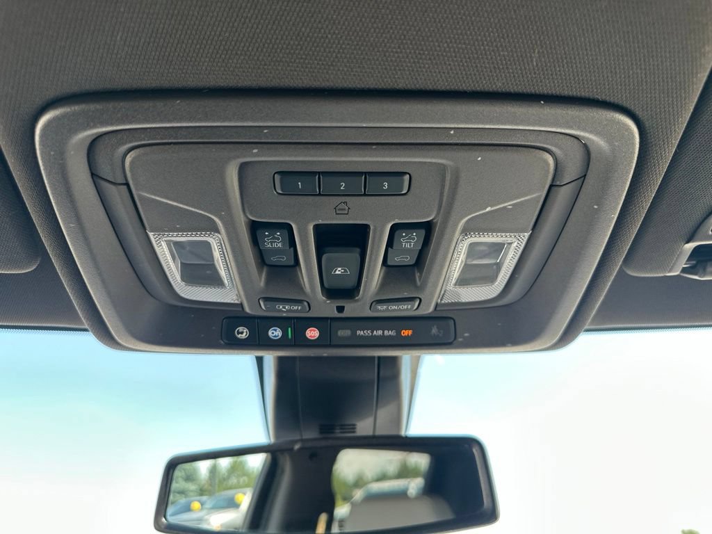 Certified 2022 Chevrolet Silverado 1500 LTZ w/ LTZ Premium Package AWD/4WD image 9