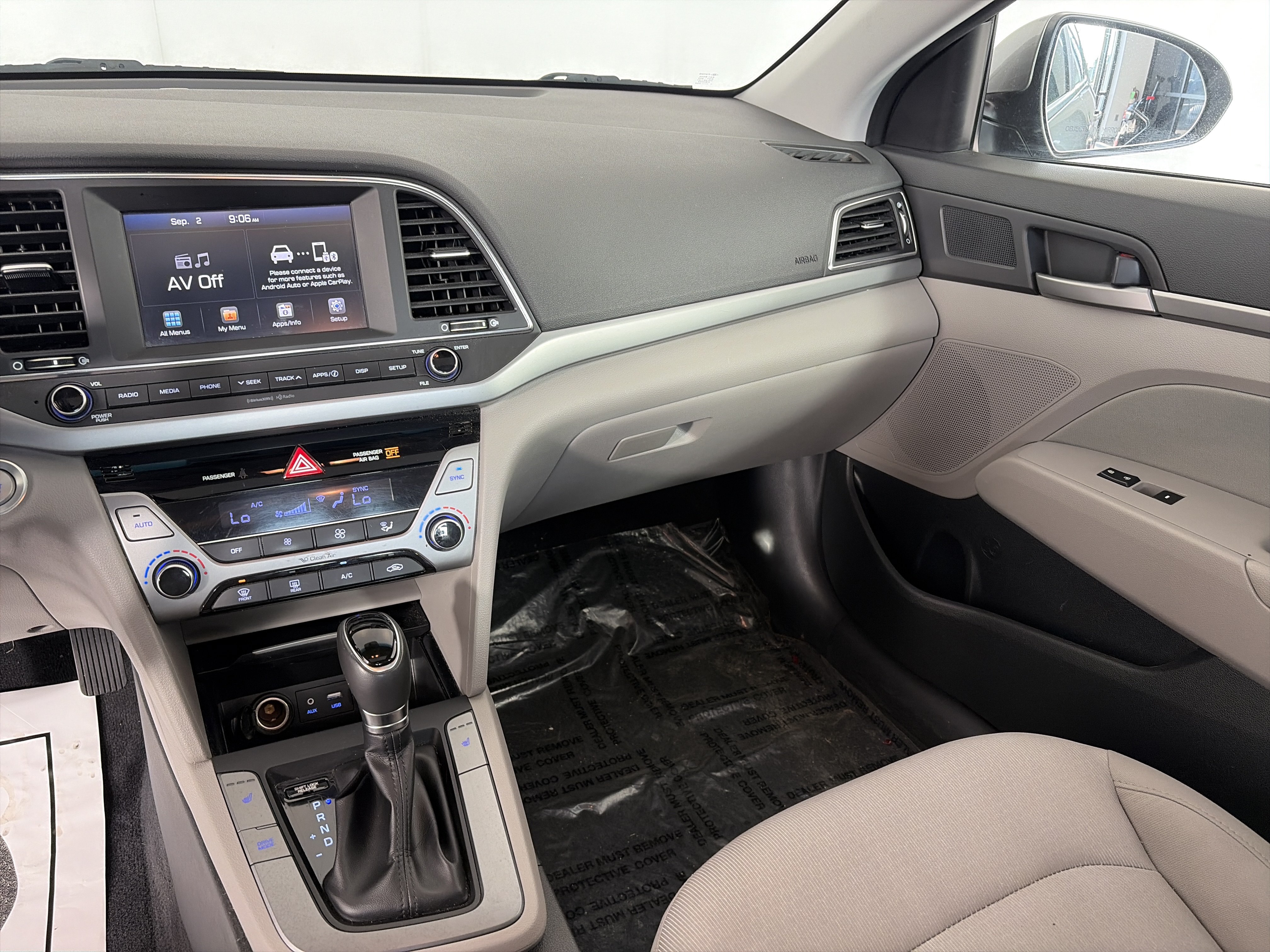 Used 2018 Hyundai Elantra Value Edition w/ Cargo Package FWD image 4