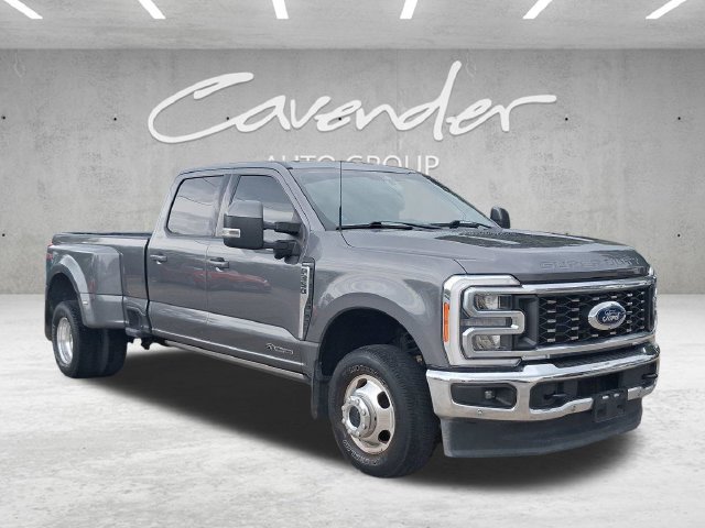 Used 2023 Ford F350 Lariat w/ Lariat Ultimate Package AWD/4WD image 2