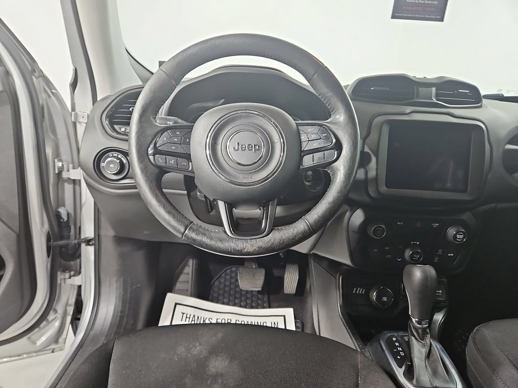 Used 2019 Jeep Renegade Altitude w/ UConnect 8.4 Nav Group AWD/4WD image 14