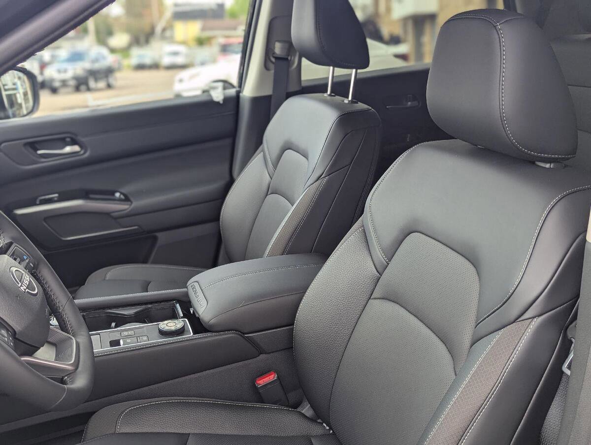 New 2026 Nissan Pathfinder SL AWD/4WD image 14