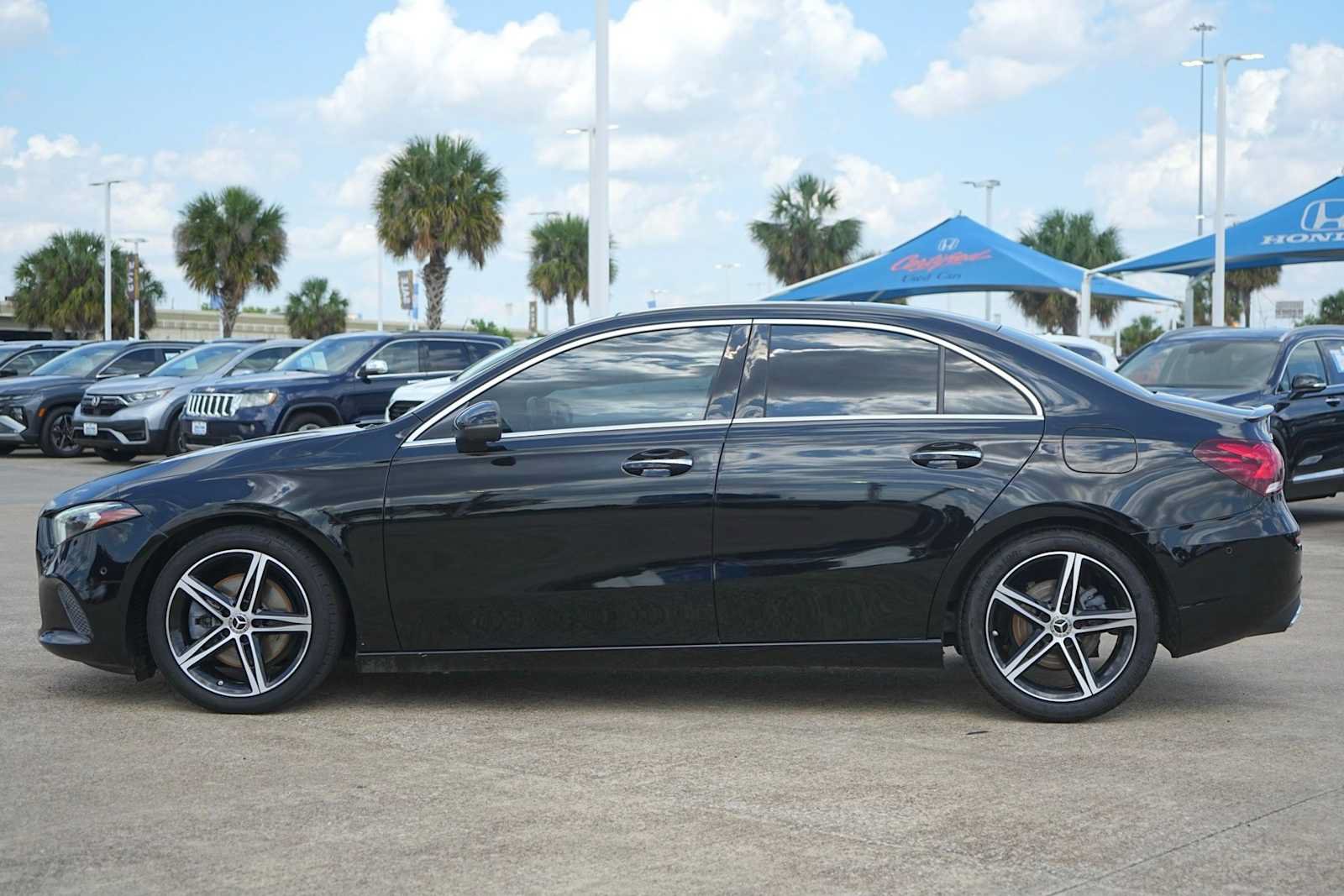 Used 2021 Mercedes-Benz A 220 image 3