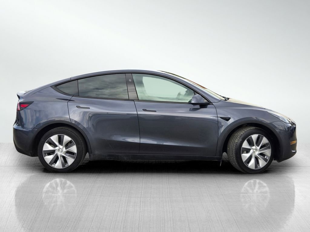 Used 2023 Tesla Model Y Long Range image 3