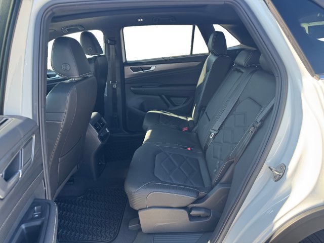 New 2026 Volkswagen Atlas Cross Sport SE FWD image 11