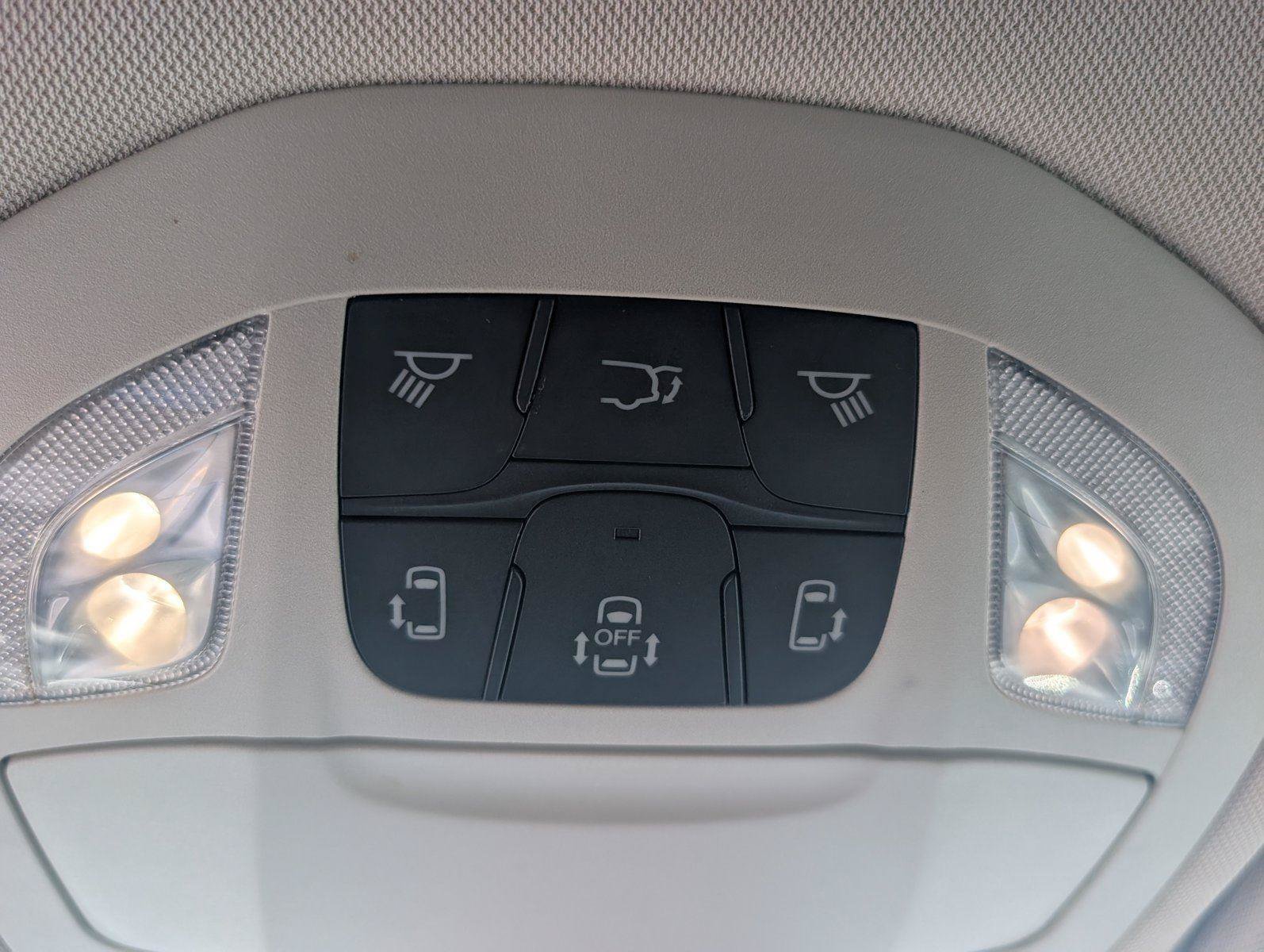 Used 2023 Chrysler Pacifica Touring-L FWD image 19