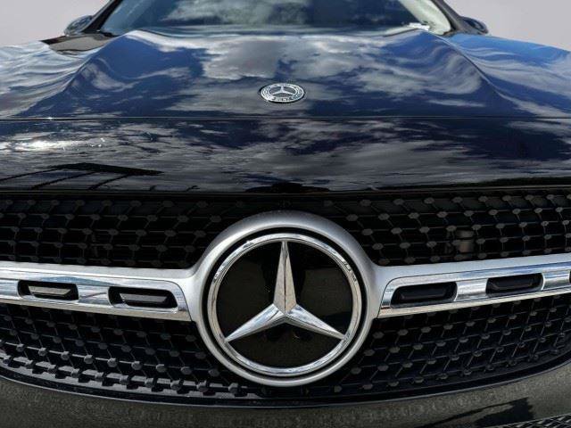 Used 2021 Mercedes-Benz GLA 250 4MATIC w/ Premium Package image 14