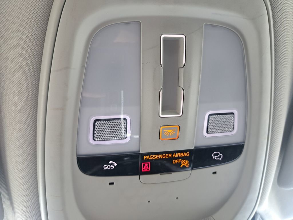 Used 2024 Volvo S60 B5 Core image 17