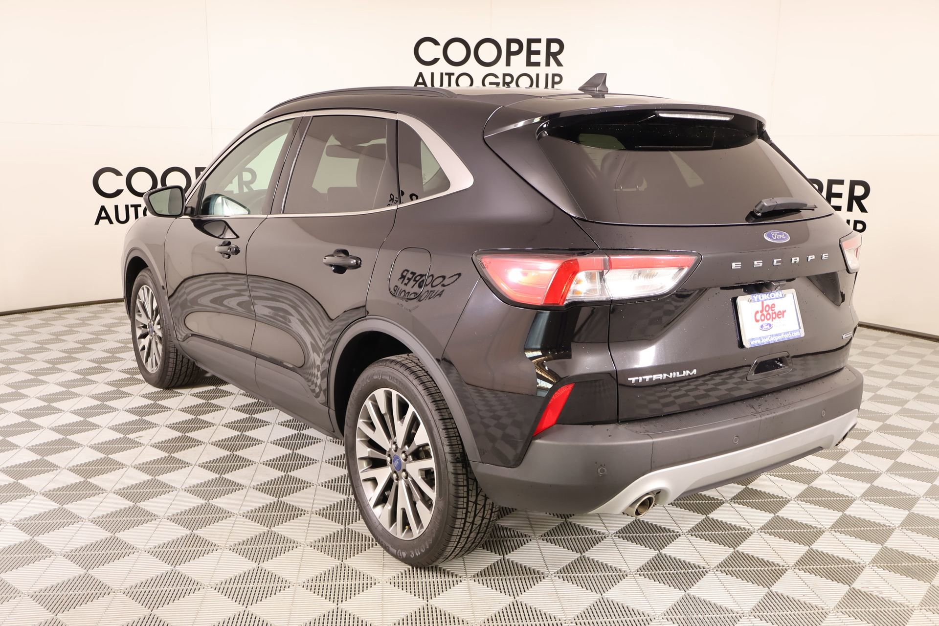 Used 2022 Ford Escape Titanium AWD/4WD image 23