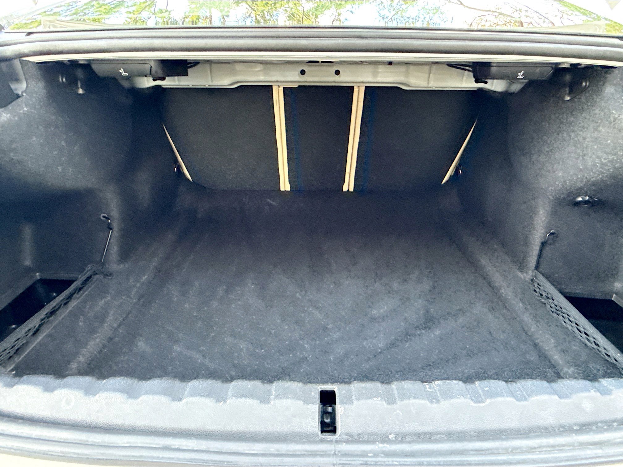 Used 2021 BMW 430i Coupe w/ Premium Package image 11