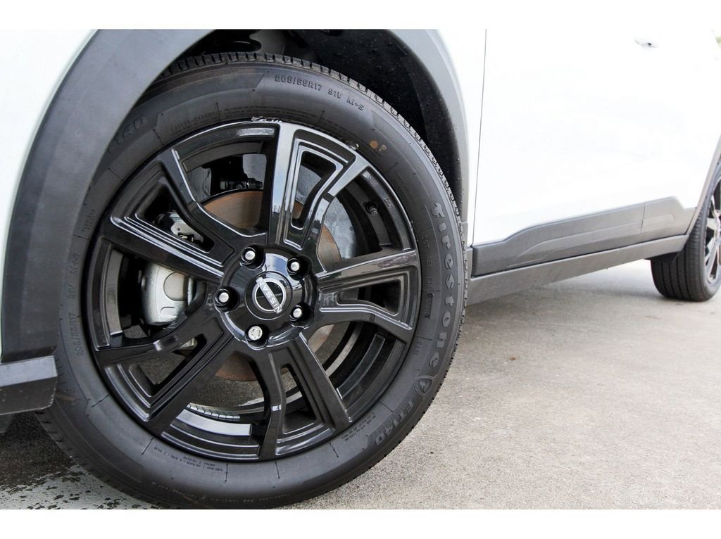 Used 2024 Nissan Kicks SV FWD image 29