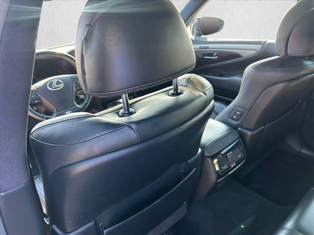 Used 2015 Lexus LS 460 AWD w/ F Sport Package image 16