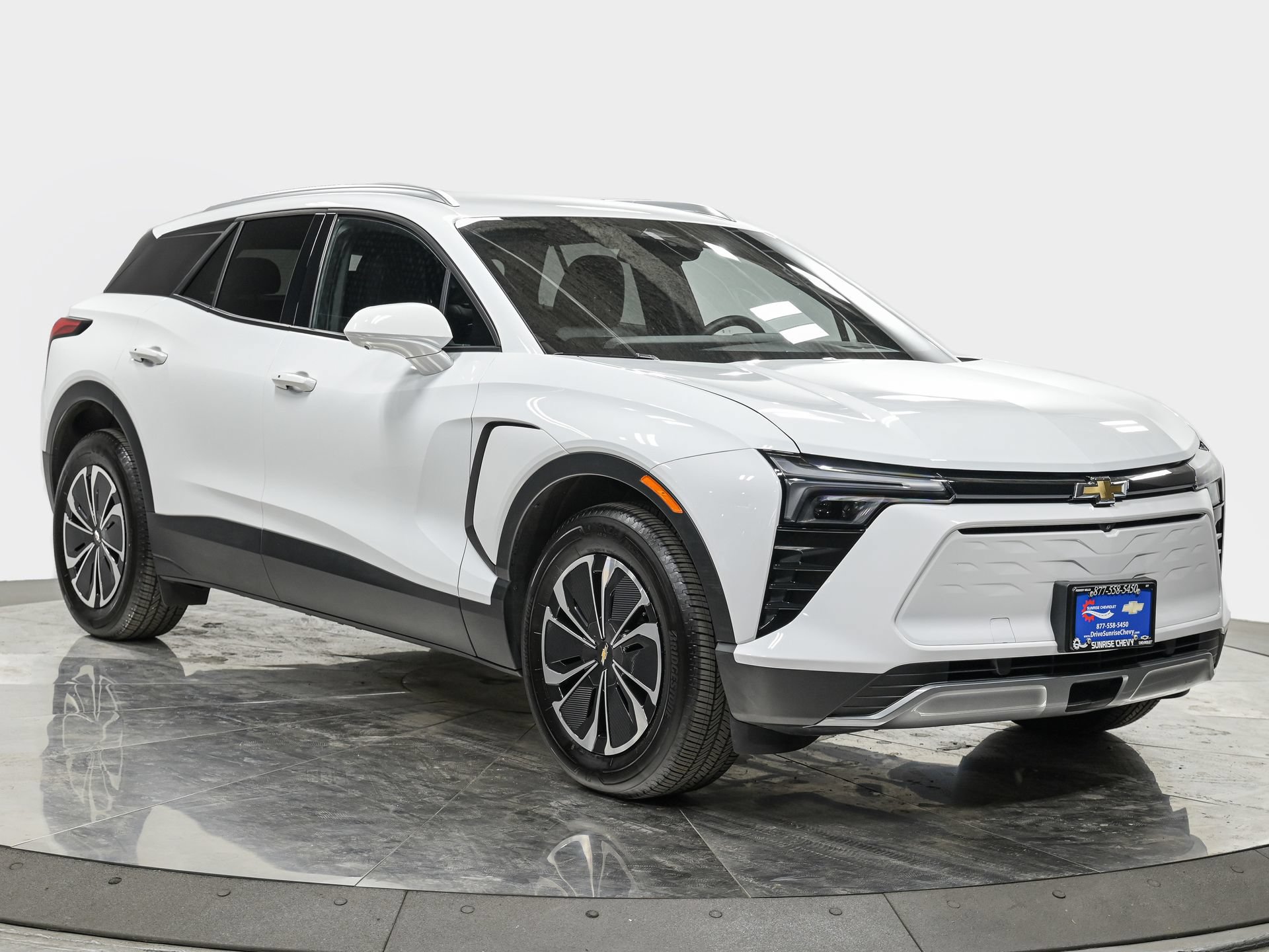 Used 2024 Chevrolet Blazer EV LT AWD/4WD image 9