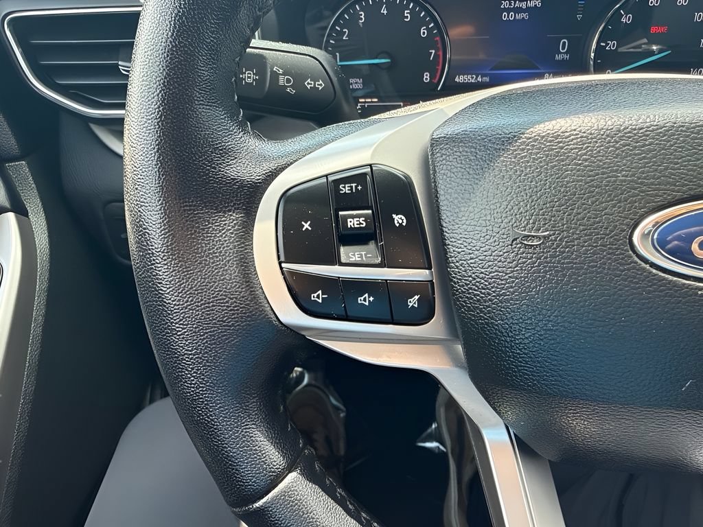Used 2022 Ford Explorer XLT w/ Equipment Group 202A AWD/4WD image 14