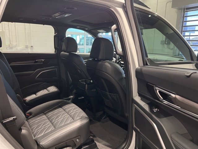 Used 2025 Kia Telluride AWD image 51
