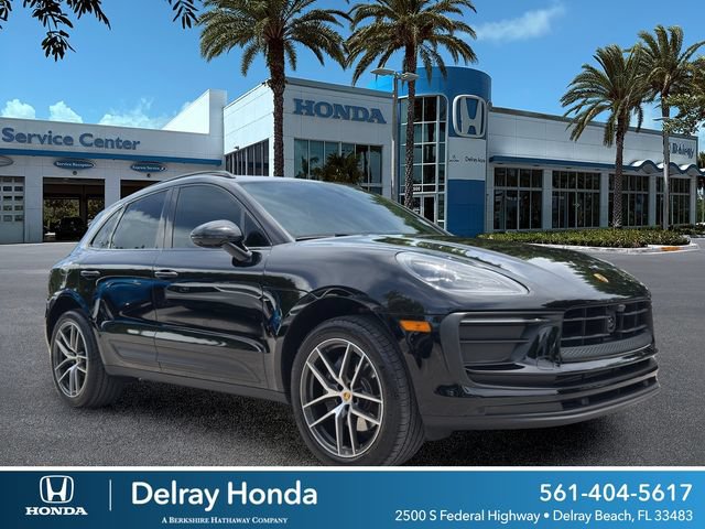 Used 2025 Porsche Macan Turbo AWD/4WD image 1