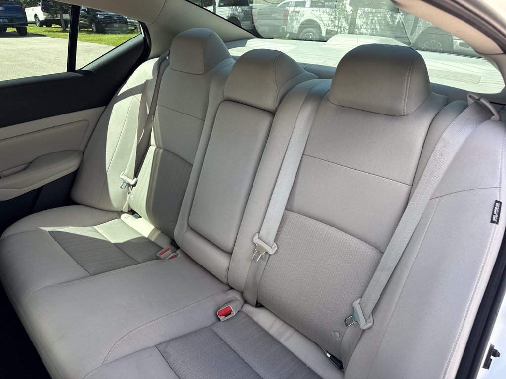 Used 2019 Nissan Altima 2.5 SV FWD image 11