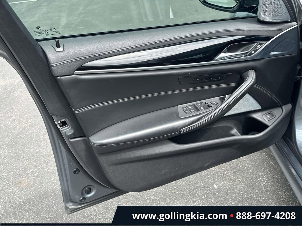 Used 2018 BMW M550i xDrive AWD/4WD image 15
