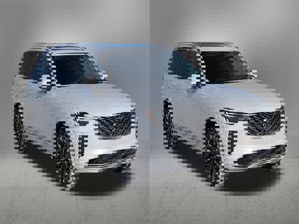 Certified 2025 Volvo XC90 T8 Ultra w/ Protection Package Premier image 8