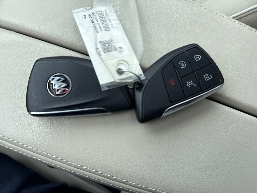 Used 2023 Buick Envision Avenir AWD/4WD image 34