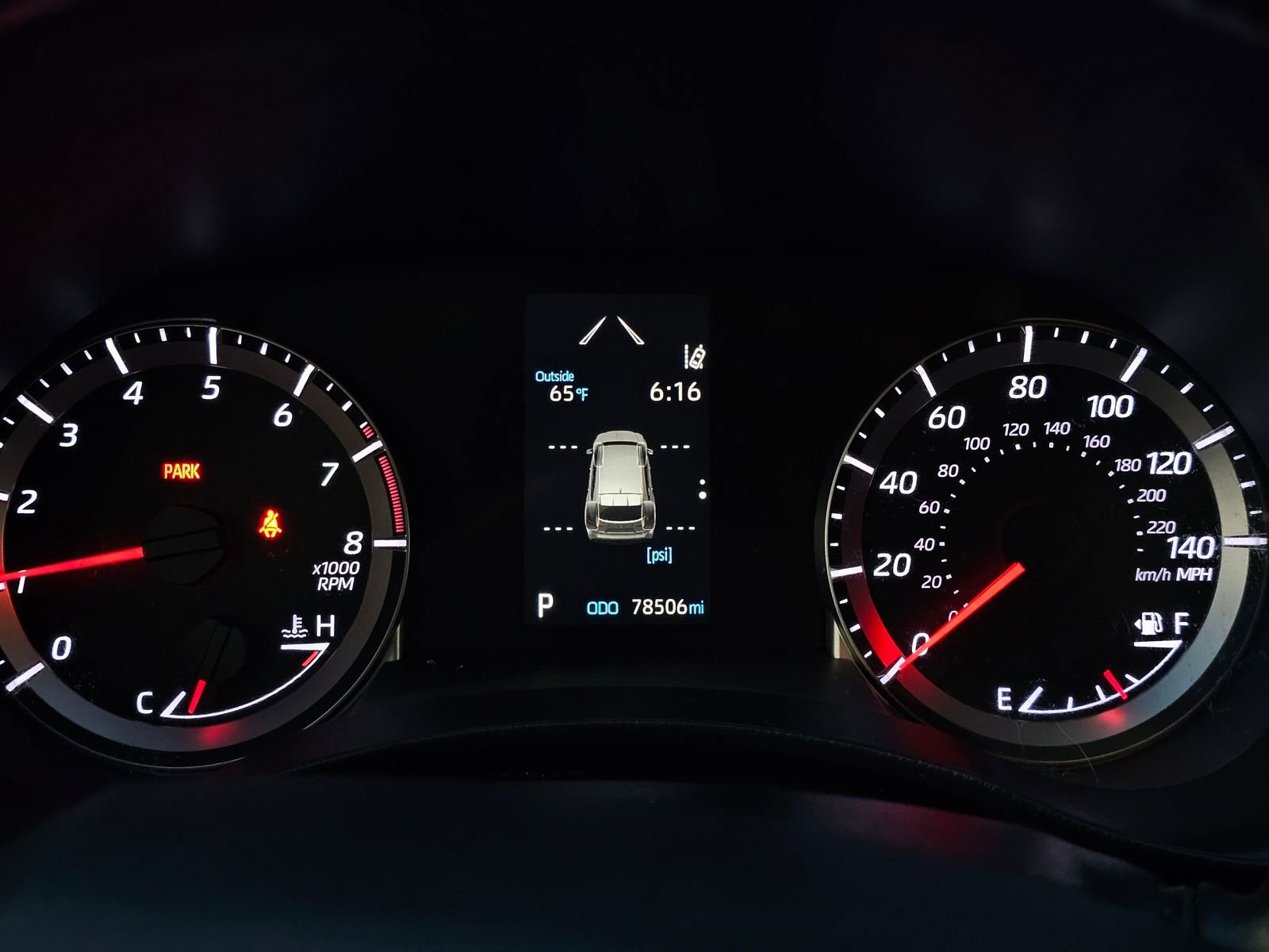 Used 2021 Toyota Highlander LE image 11