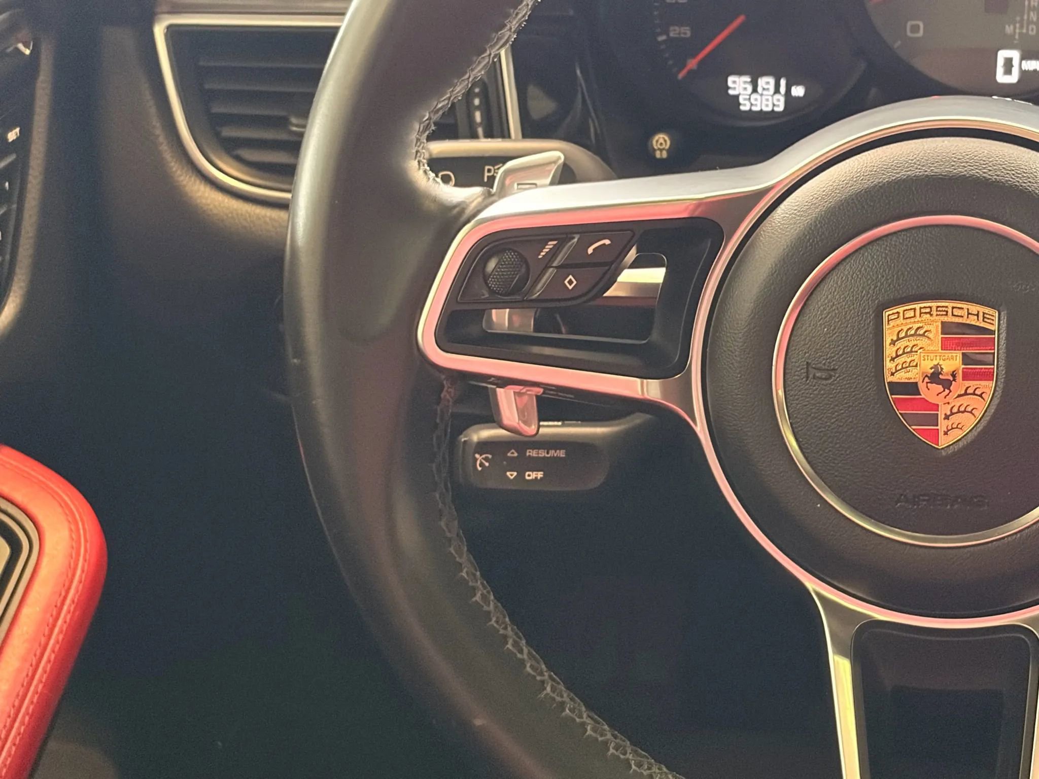 Used 2017 Porsche Macan S image 32