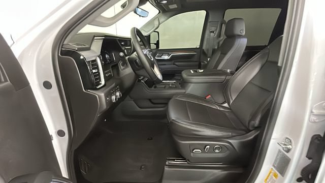 Used 2025 GMC Sierra 2500 Denali w/ Denali Reserve Package AWD/4WD image 11