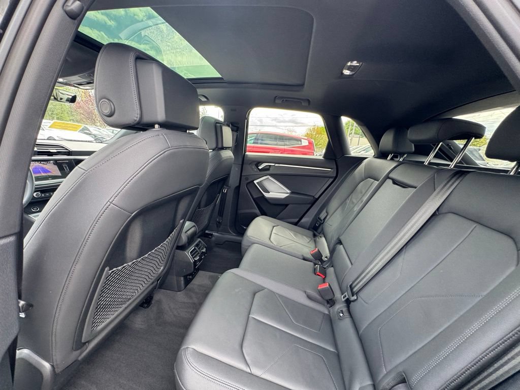 Used 2023 Audi Q3 2.0T Premium w/ Convenience Package AWD/4WD image 14