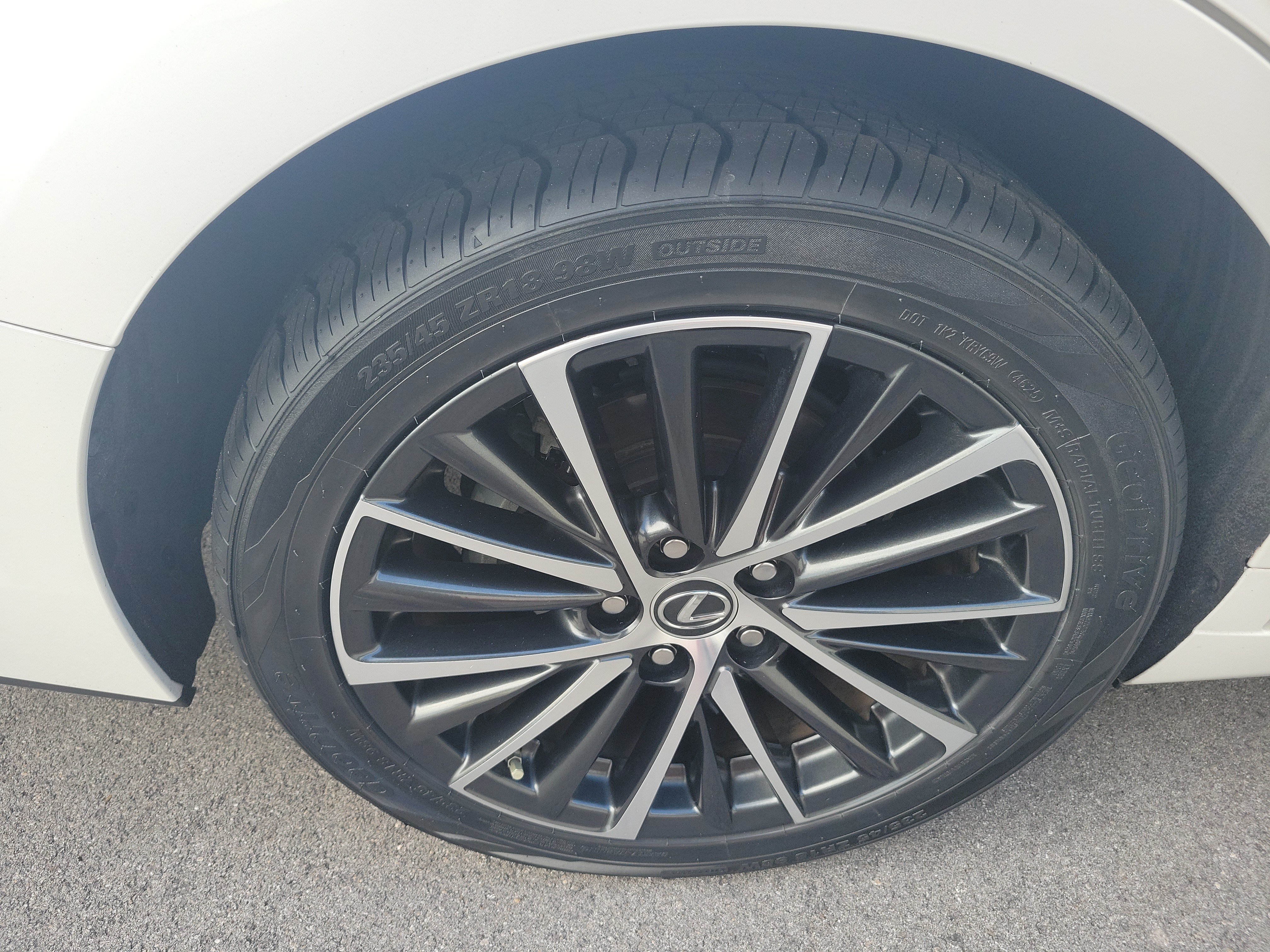Certified 2024 Lexus ES 350 w/ Premium Package FWD image 7