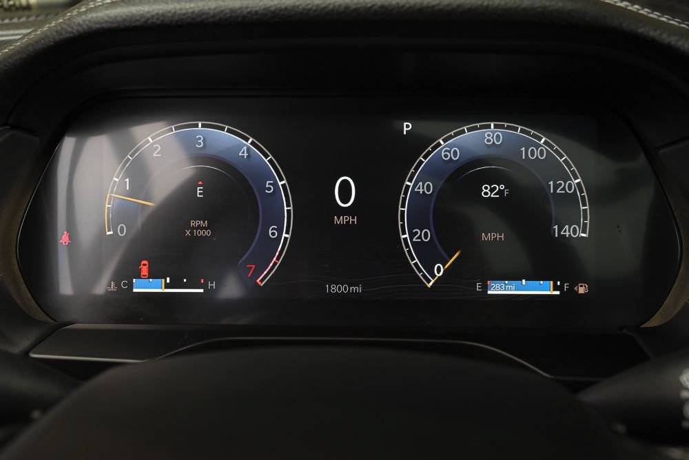 Used 2025 Jeep Grand Cherokee L Limited AWD/4WD image 24