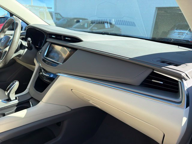 Used 2017 Cadillac XT5 Premium Luxury FWD image 22