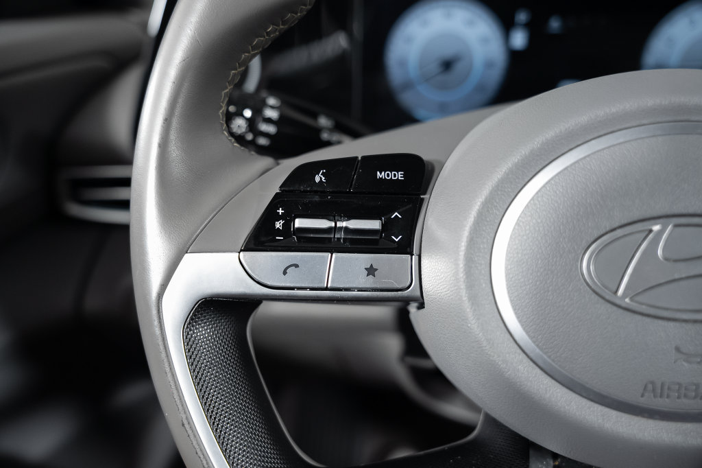 Certified 2025 Hyundai Elantra SEL FWD image 29