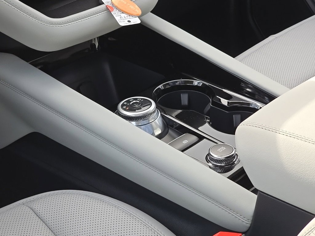 New 2026 Ford Explorer Platinum image 14