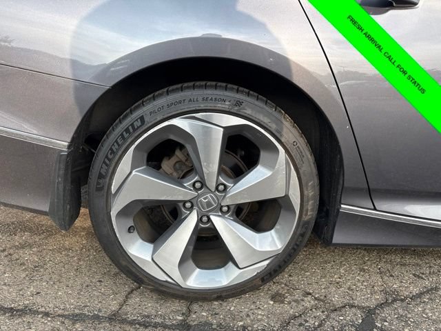 Used 2018 Honda Accord Touring image 9