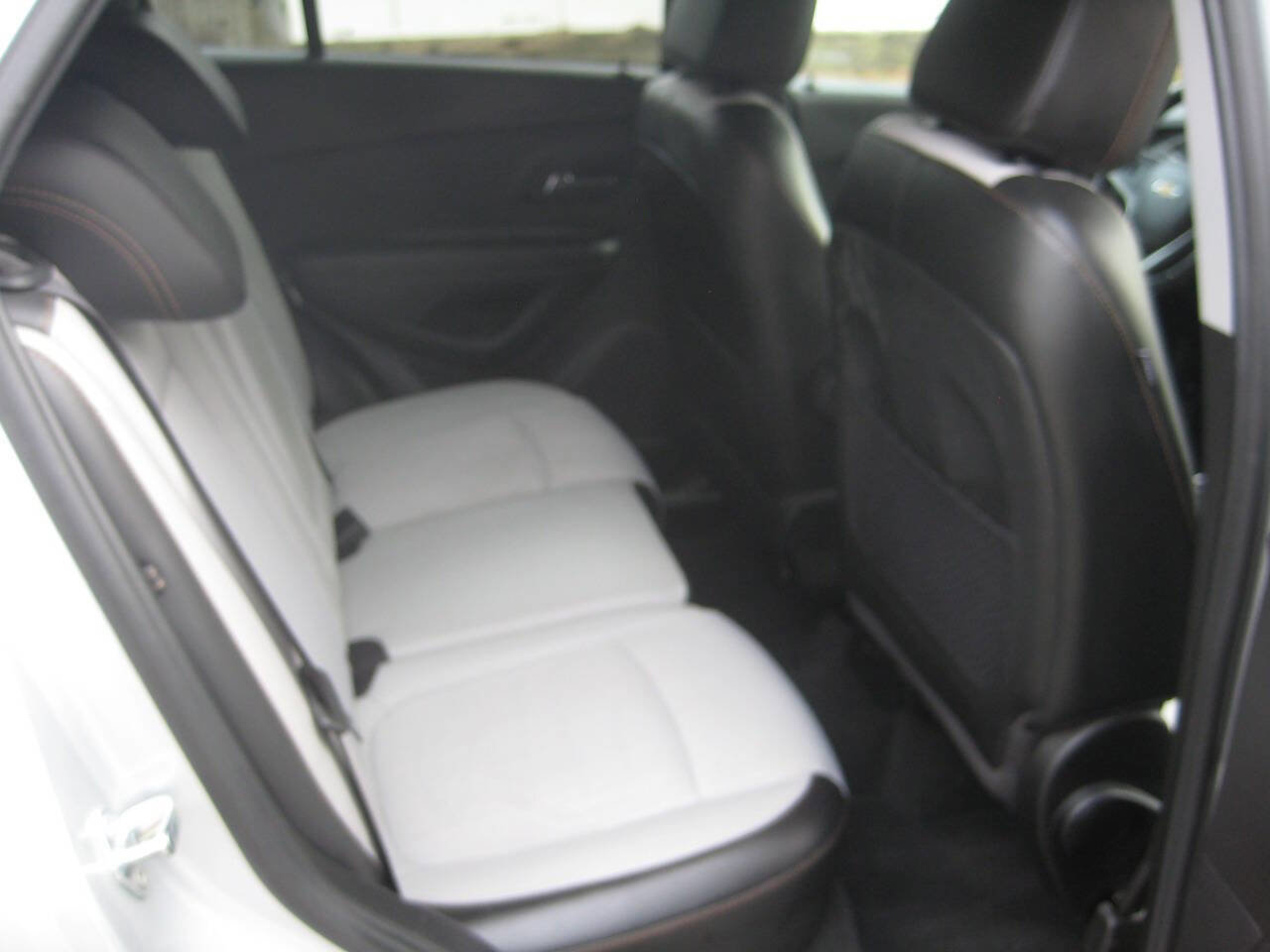 Used 2019 Chevrolet Trax LT w/ Driver Confidence Package image 17