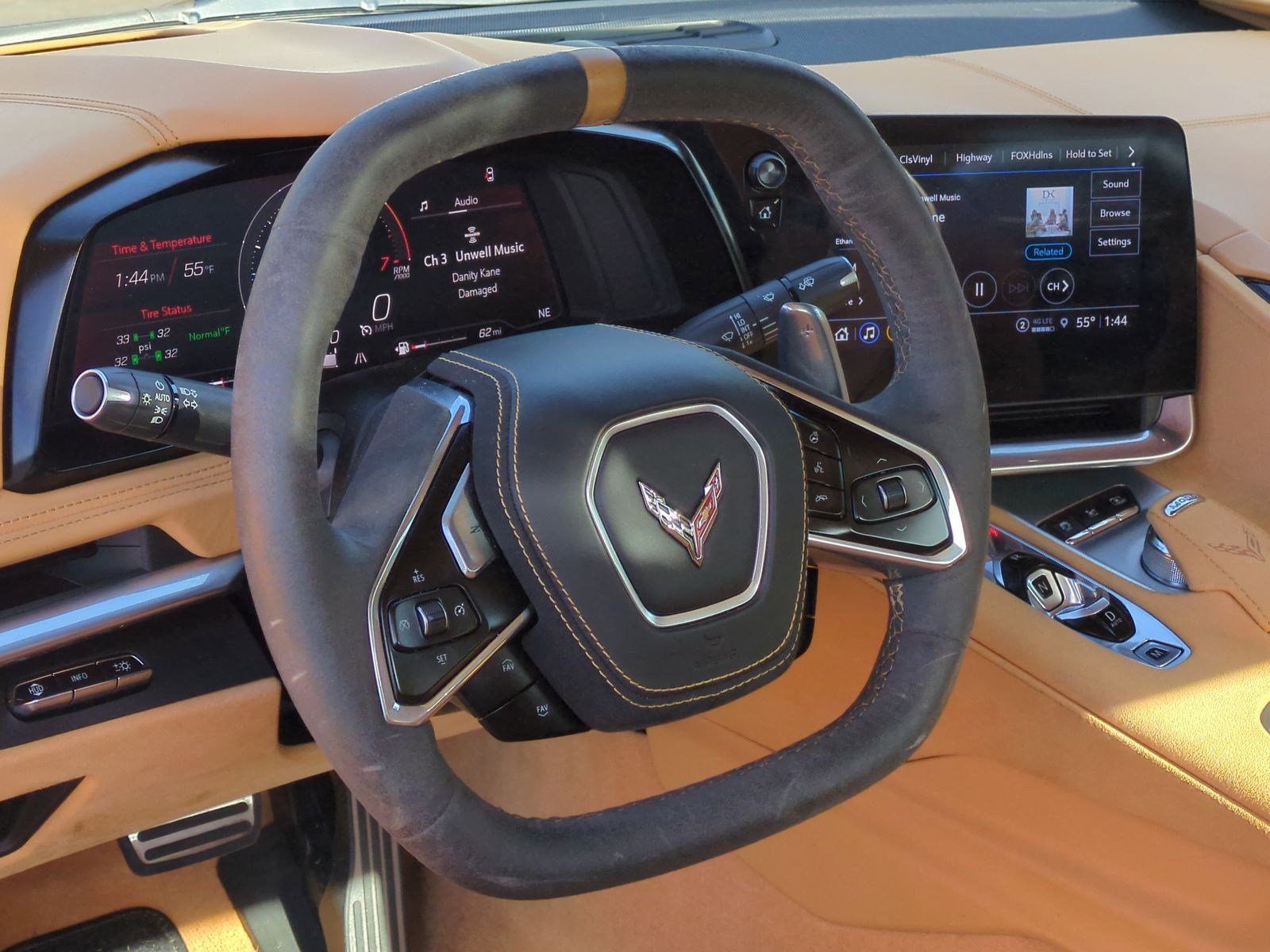 Used 2021 Chevrolet Corvette Stingray Premium Conv w/ Z51 Performance Package image 18