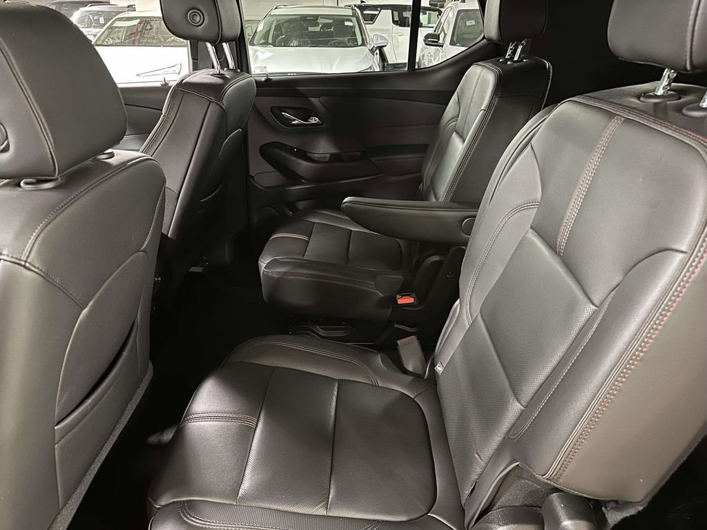 Used 2023 Chevrolet Traverse RS image 16
