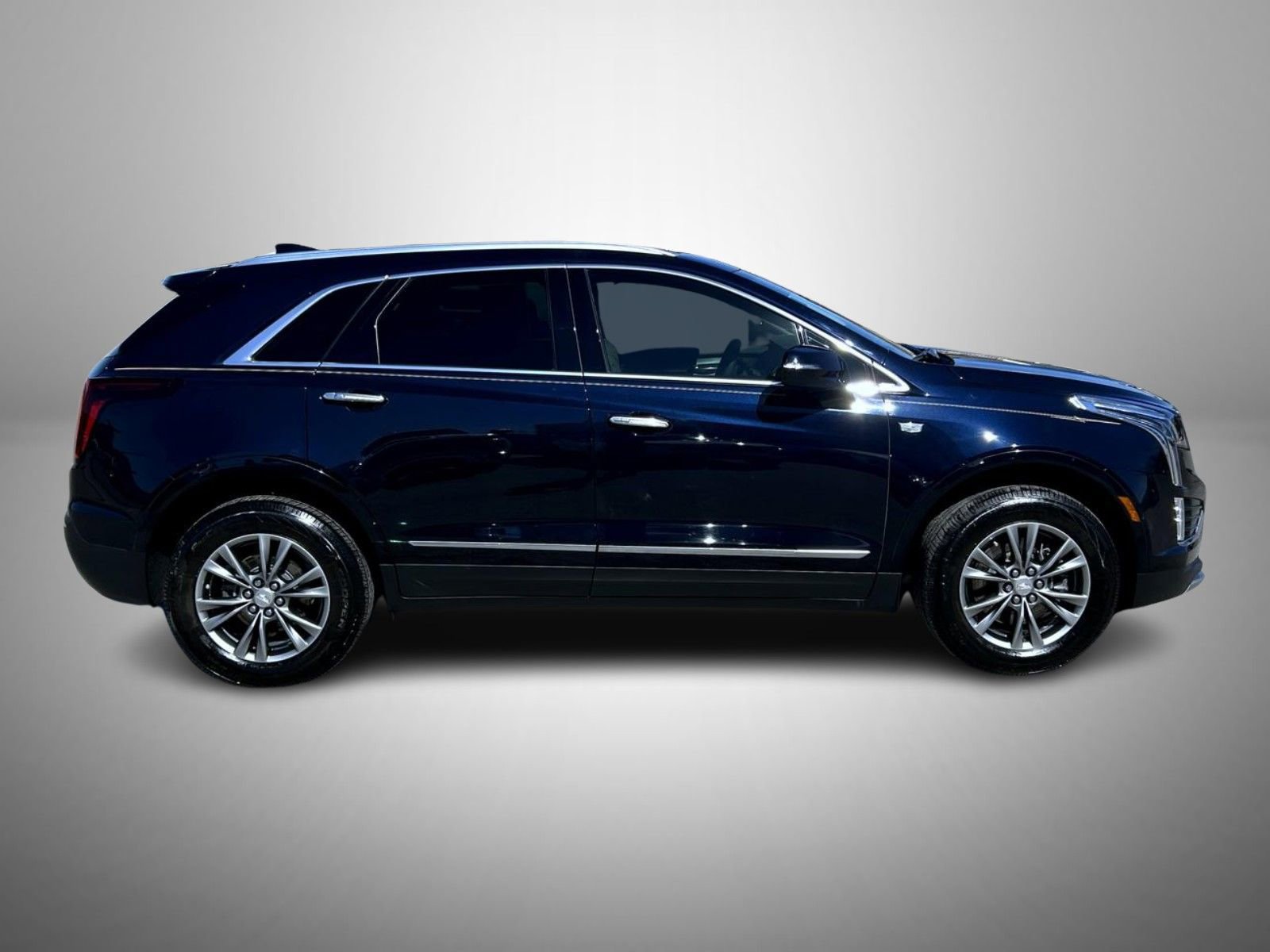 Certified 2022 Cadillac XT5 Premium Luxury image 4
