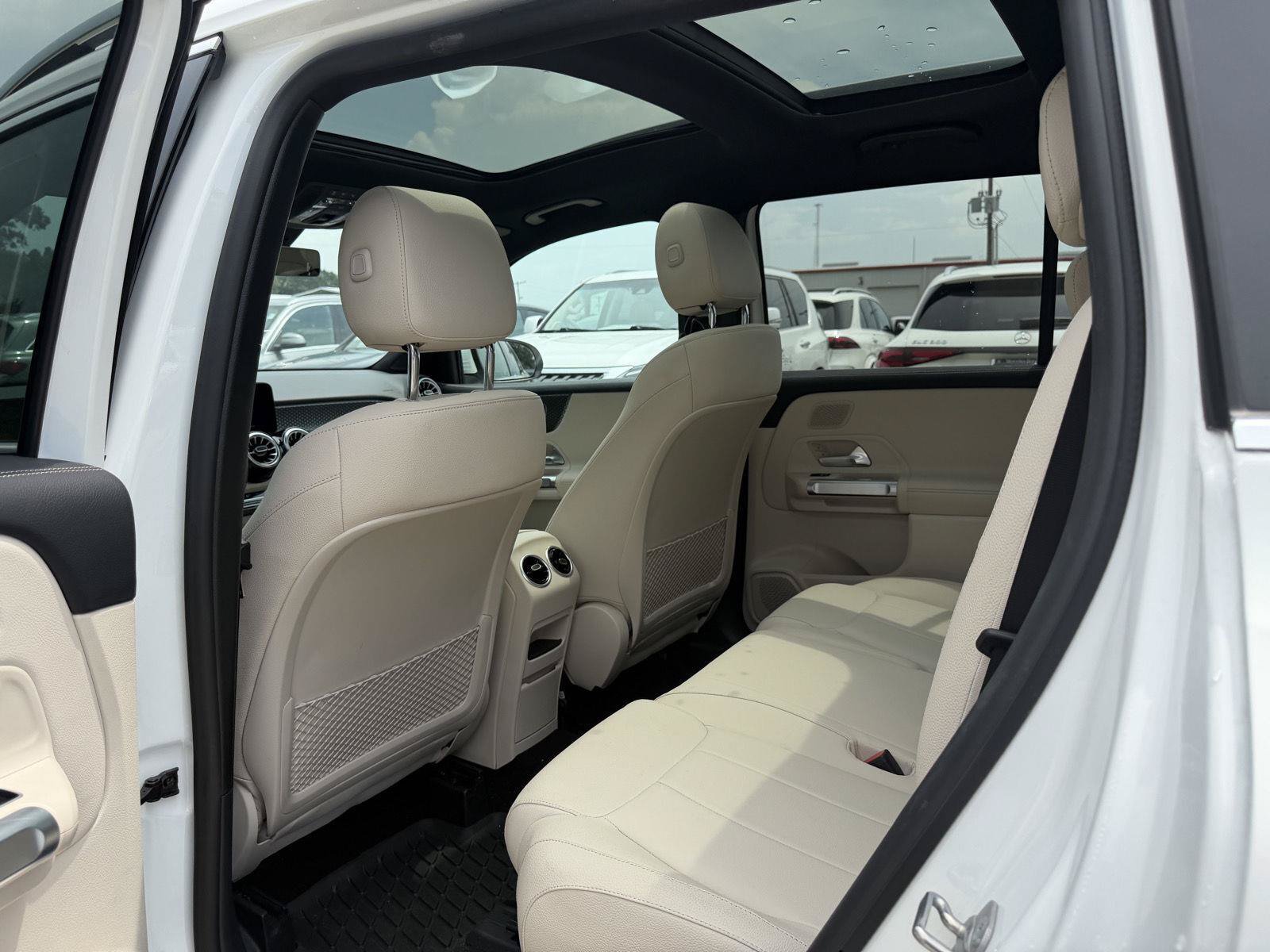 Certified 2024 Mercedes-Benz GLB 250 image 17