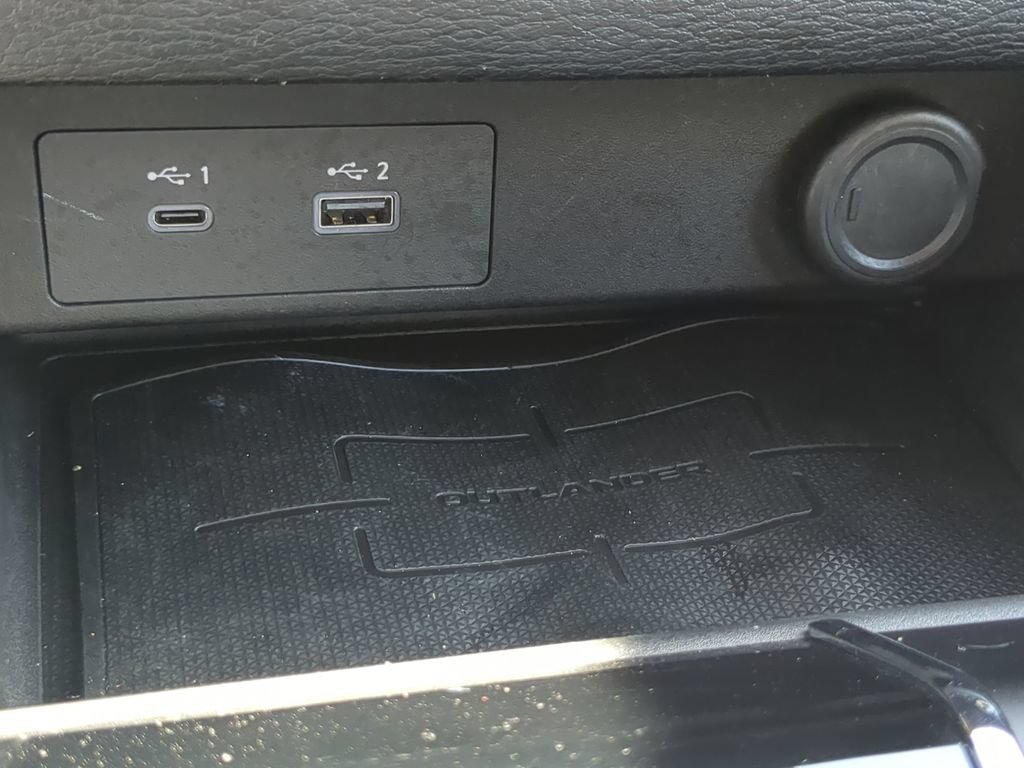 Used 2024 Mitsubishi Outlander ES FWD image 21