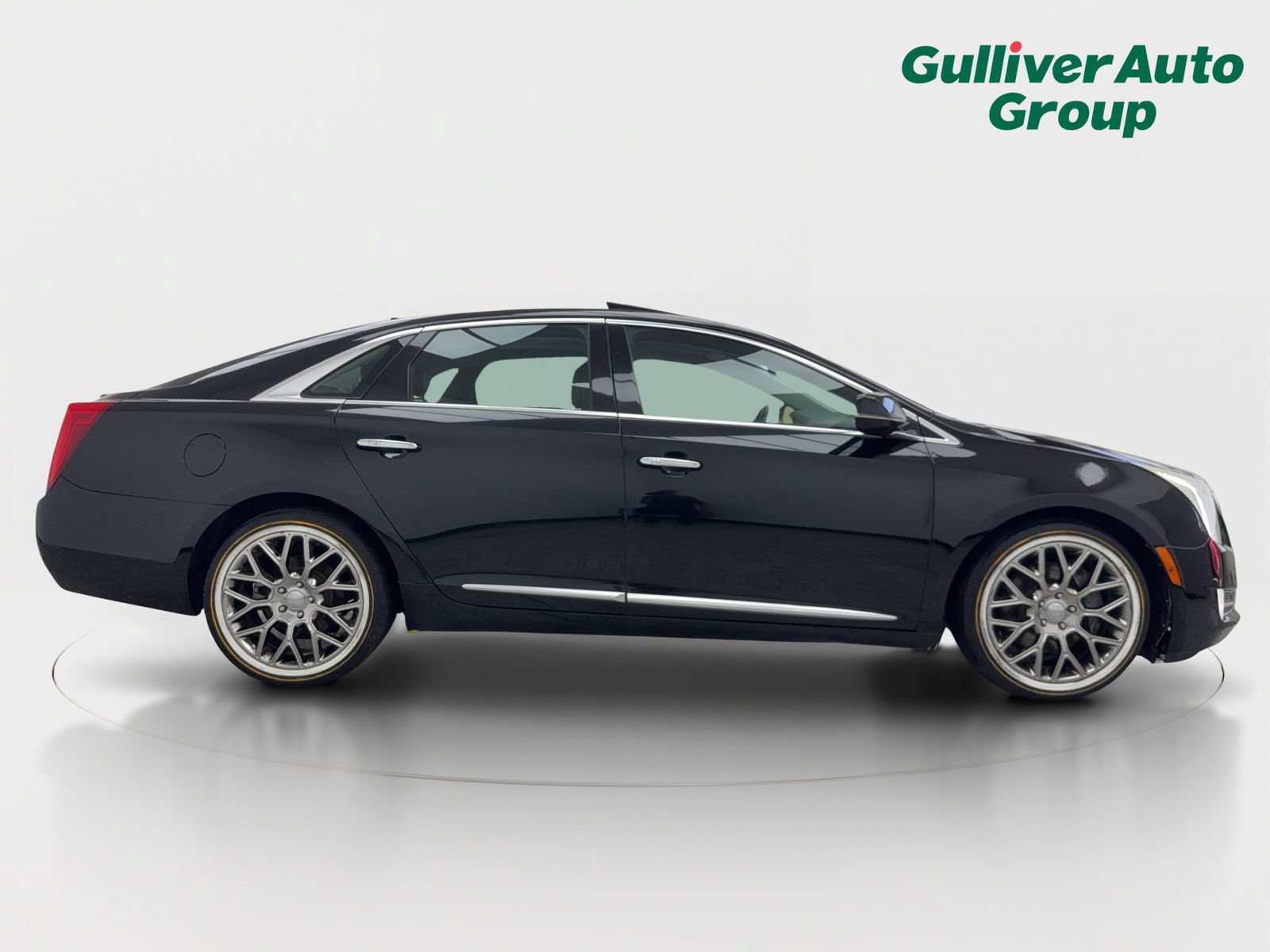 Used 2013 Cadillac XTS Premium FWD image 10