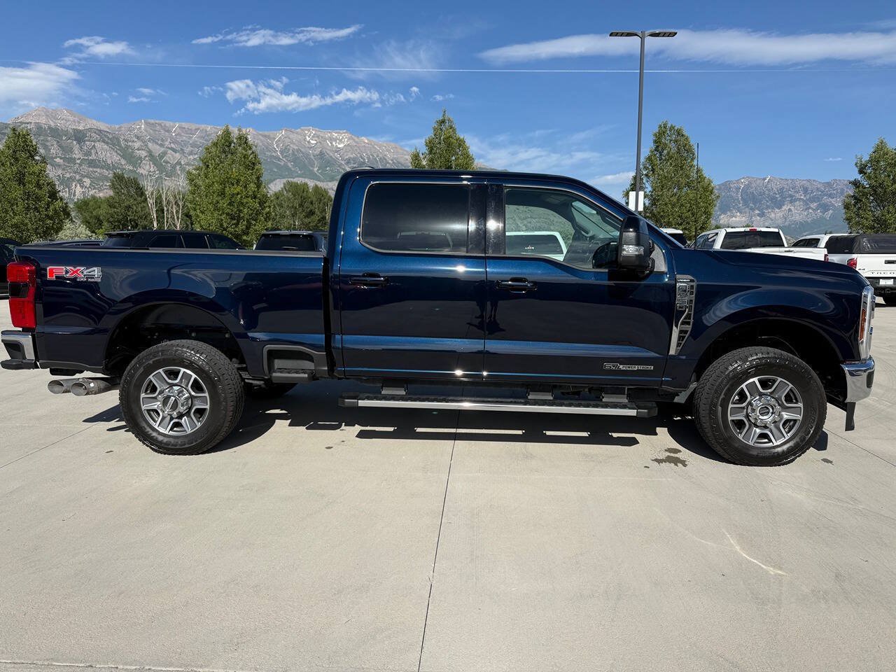 Used 2025 Ford F350 Lariat w/ FX4 Off-Road Package AWD/4WD image 2