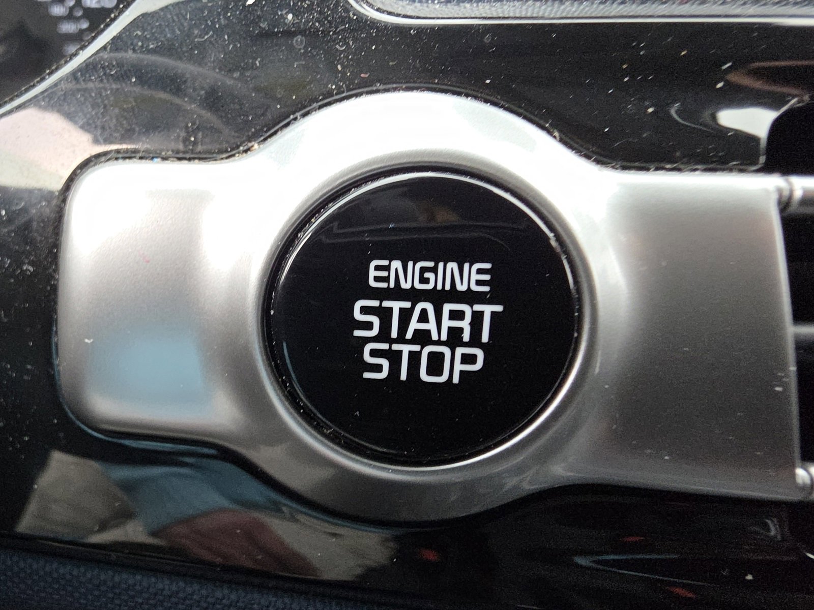 Used 2023 Kia Seltos S image 28