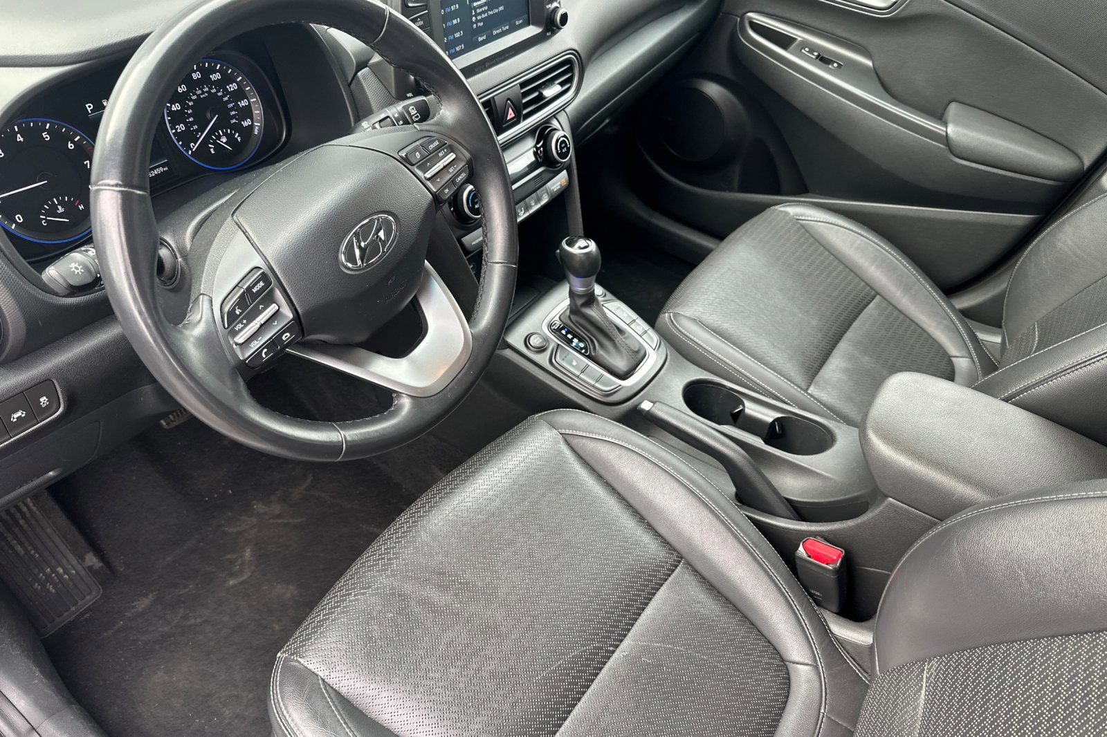 Used 2020 Hyundai Kona Limited image 11