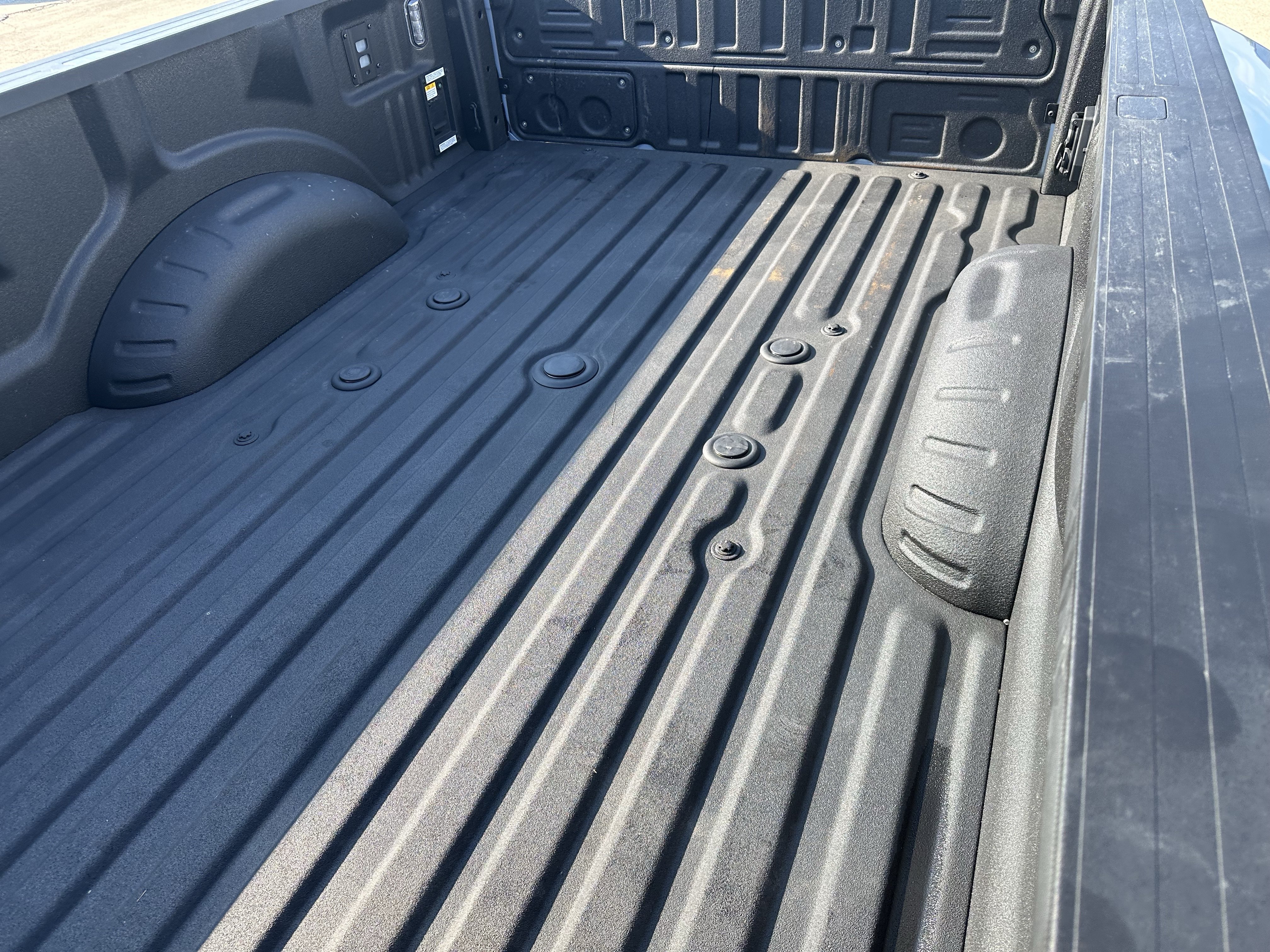 Used 2026 Ford F450 Platinum w/ FX4 Off-Road Package AWD/4WD image 15