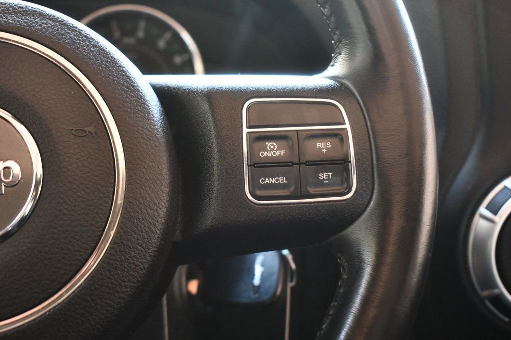 Used 2018 Jeep Wrangler Unlimited Sahara w/ Connectivity Group image 37