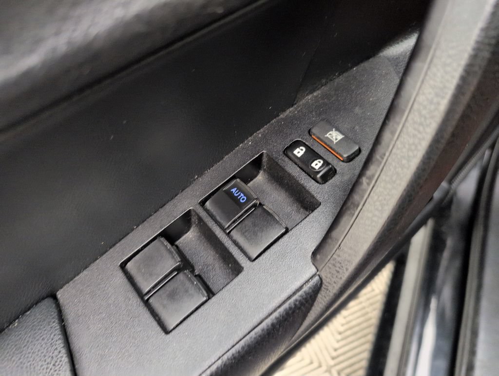 Used 2019 Toyota Corolla SE FWD image 32