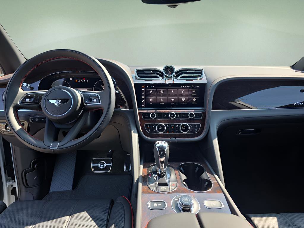 Used 2023 Bentley Bentayga Extended Wheelbase image 4